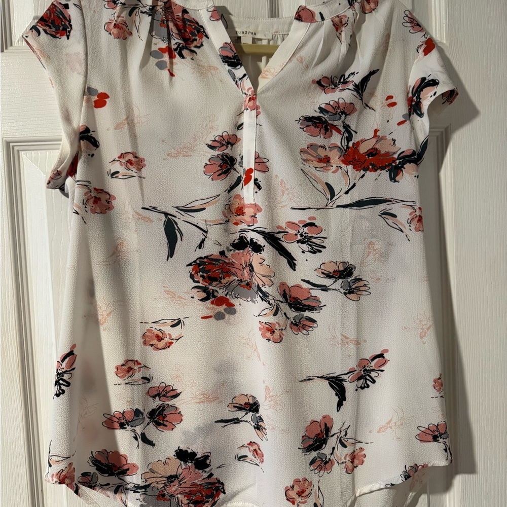 fun 2 fun White Floral Cap-Sleeve Blouse with Pink and Black Accents